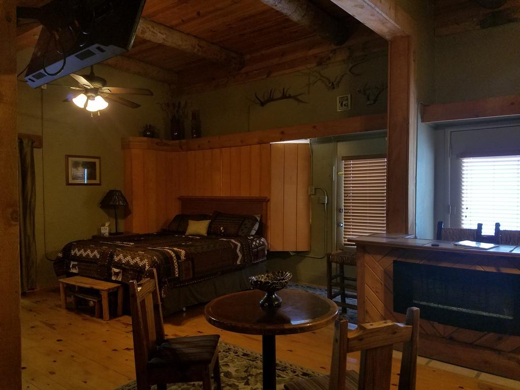 Dakota Spur Hotel Lead Luaran gambar